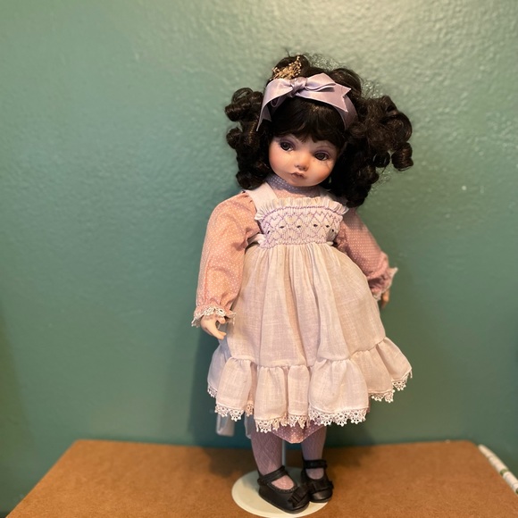 Porcelain Doll - Picture 4 of 8